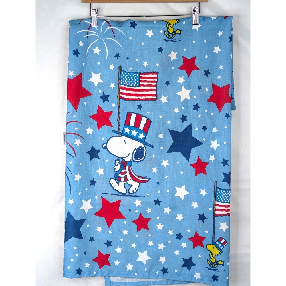 Peanuts Snoopy Patriotic Shower Curtain 72x72 Stars Stripes USA 12 Hole